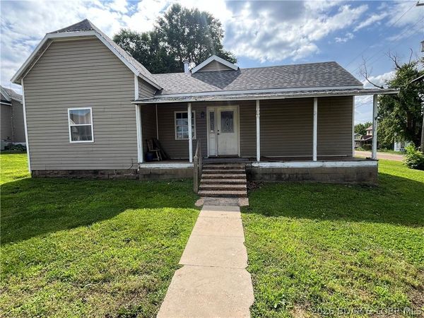 109 Hickory Street , Cole Camp, MO 65325