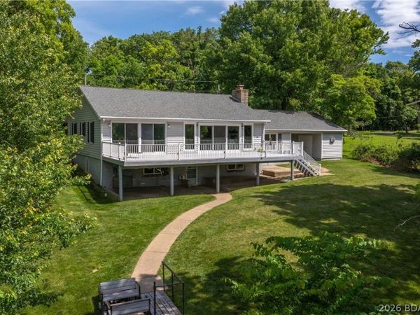288 Oak Ridge Road , Lake Ozark, MO 65049