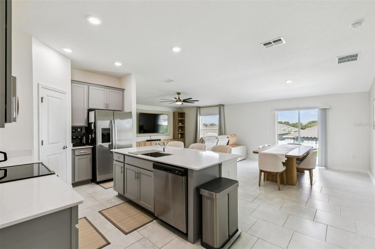 1949 Heart Lake Drive, Groveland, FL 34736 Photo