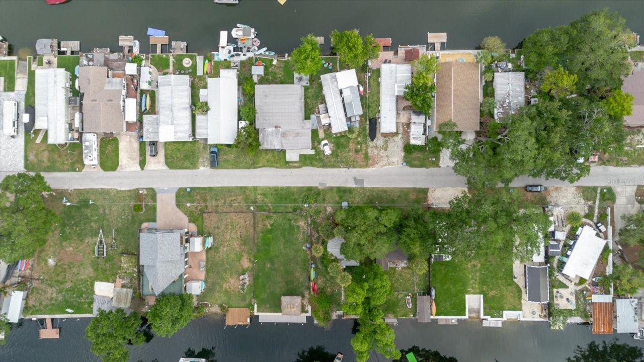 5323 Circle Drive, Weeki Wachee, FL 34607 Photo