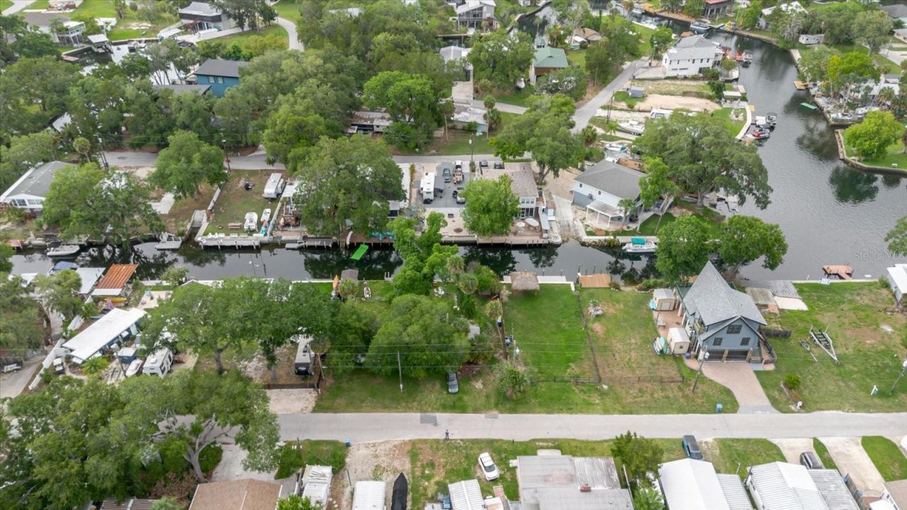 5323 Circle Drive, Weeki Wachee, FL 34607 Photo
