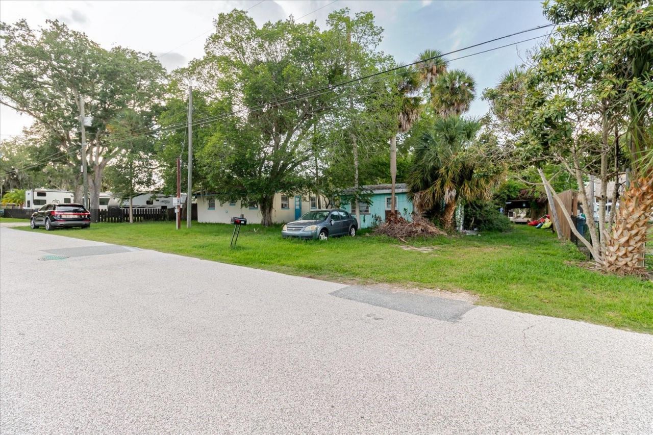 5323 Circle Drive, Weeki Wachee, FL 34607 Photo