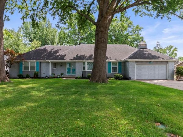 407 NW O'Brien Road, Lee's Summit, MO 64063