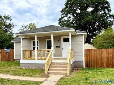 12 W Berry Street, Sandston, VA 23150