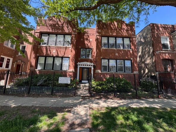 3346 N Central Park Avenue , Chicago, IL 60618