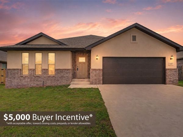 2040 Periwinkle Place, Centerton, AR 72719