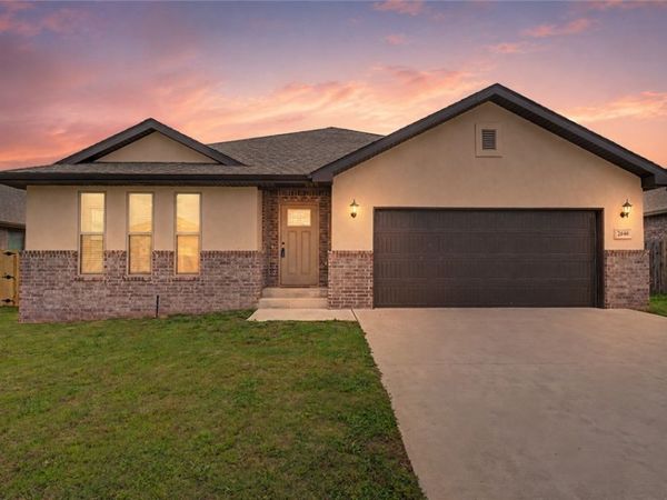 2040 Periwinkle Place , Centerton, AR 72719