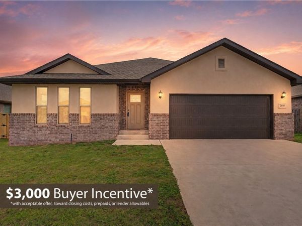 2040 Periwinkle Place, Centerton, AR 72719