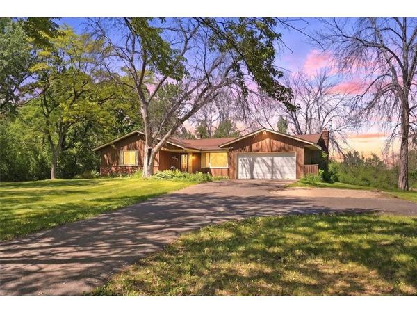 577 White Oak Drive, Hudson, WI 54016