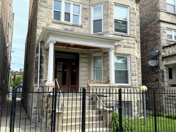 3914 W Gladys Avenue , Chicago, IL 60624