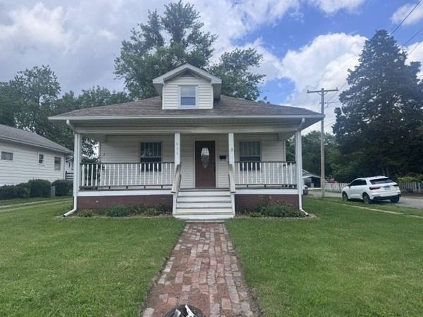 511 Lawrence Street , Benton, IL 62812