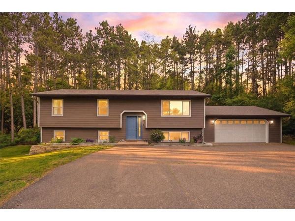 1072 Edgewood Circle, Hudson, WI 54016