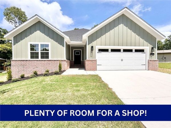 4 Argyll Circle, Bella Vista, AR 72715