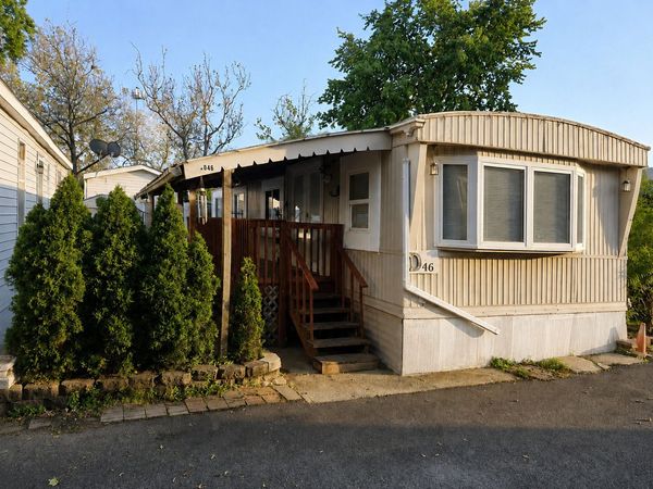 2993 Curtis Street, Des Plaines, IL 60018