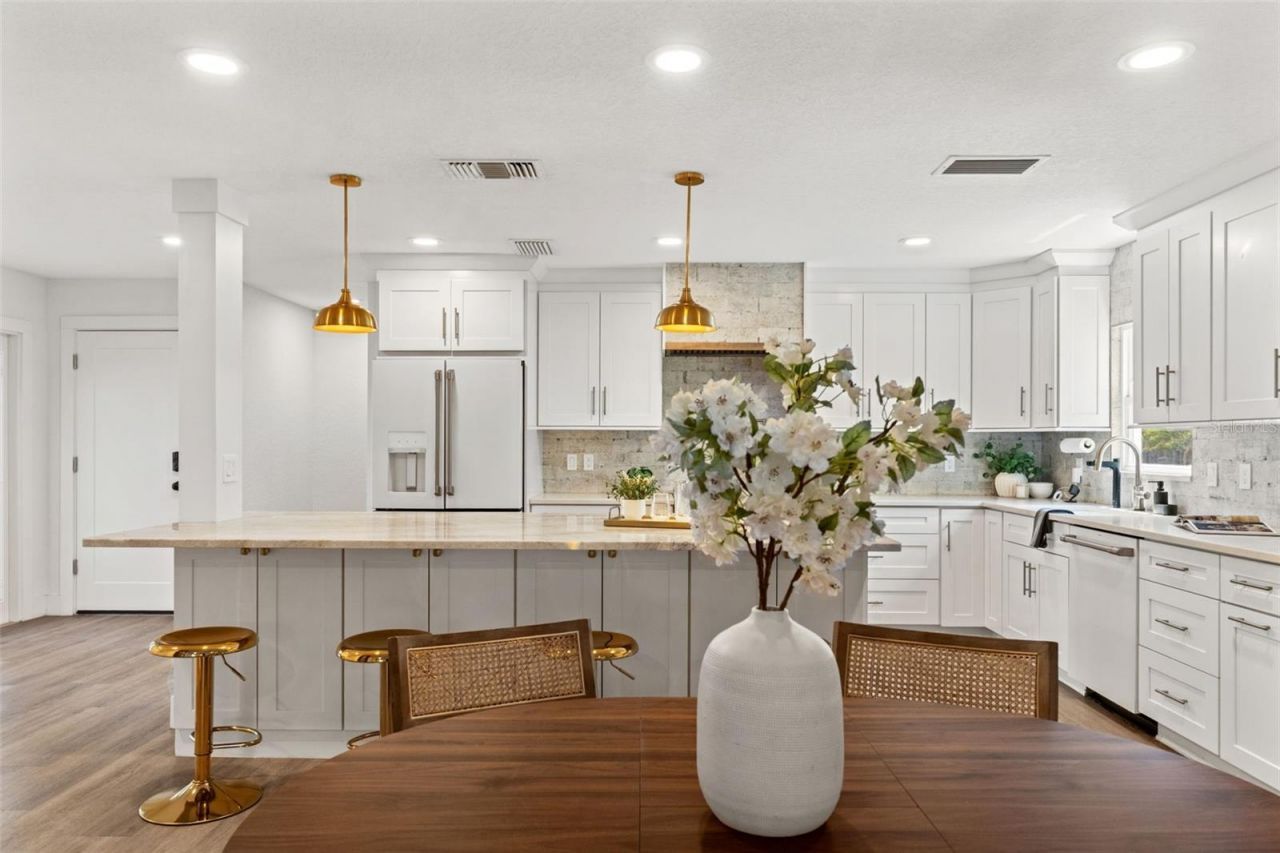 516 36th Avenue N, Saint Petersburg, FL 33704 Photo