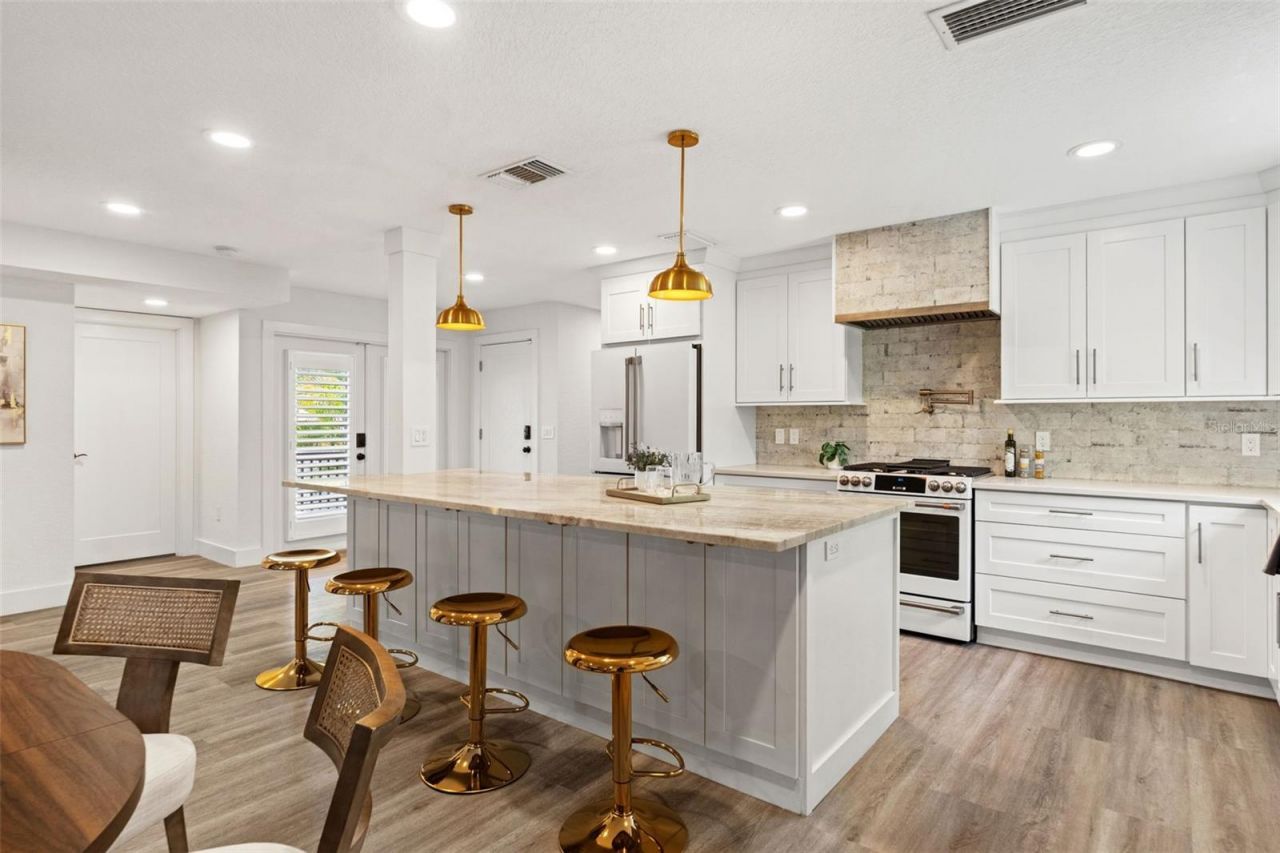 516 36th Avenue N, Saint Petersburg, FL 33704 Photo