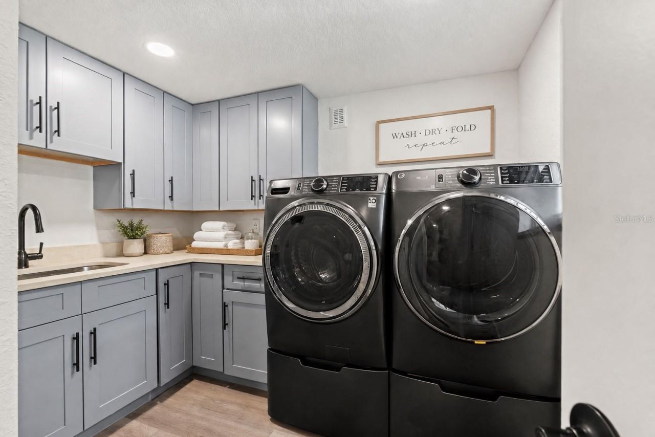 516 36th Avenue N, Saint Petersburg, FL 33704 Photo