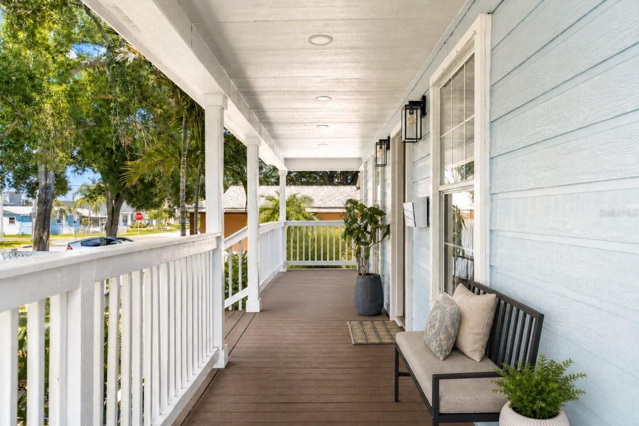 516 36th Avenue N, Saint Petersburg, FL 33704 Photo