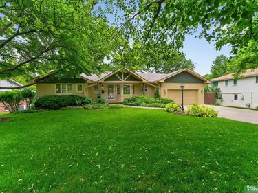 706 J E George Boulevard, Omaha, NE 68132