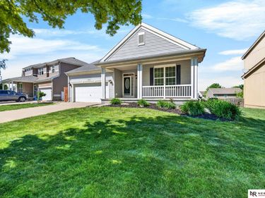 20828 Charles Street , Elkhorn, NE 68022