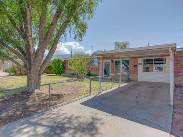 1226 Pitt Street NE, Albuquerque, NM 87112