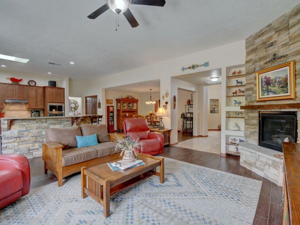 5016 N San Adan Avenue NW, Albuquerque, NM 87120