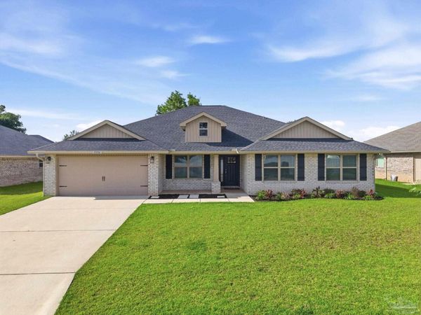 5176 Emmaline Ln, Milton, FL 32570