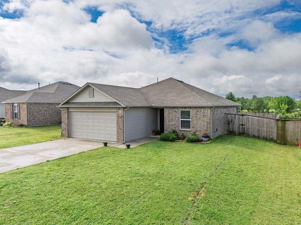1917 Timber Dale Drive, Shawnee, OK 74804