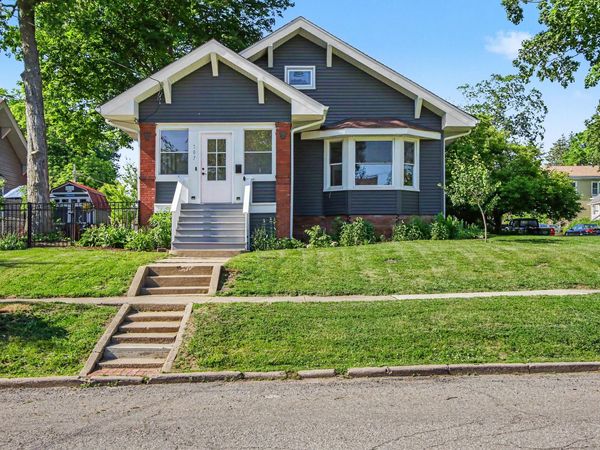 107 Institute Street, Valparaiso, IN 46383