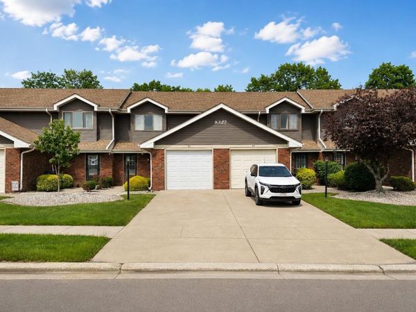 8327 Fairbanks Street , Unit 4c, Crown Point, IN 46307