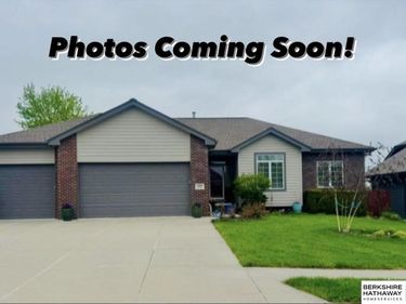 15450 Briar Street , Omaha, NE 68138