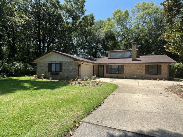 605 Sailboat Drive, Niceville, FL 32578