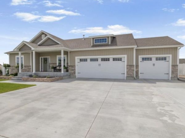 634 Glacier Ave, Shelley, ID 83274
