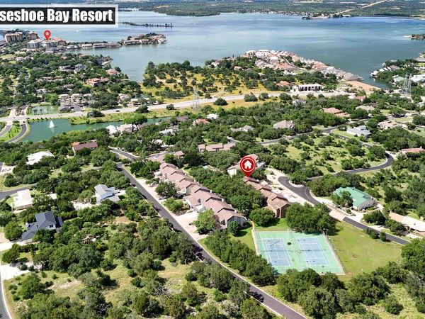 320 Twin Sails, UNIT 25, Horseshoe Bay, TX 78657
