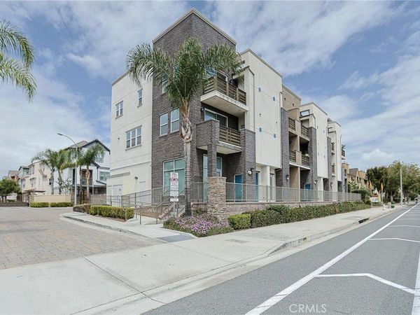 1300 N HARBOR Boulevard, Santa Ana, CA 92703