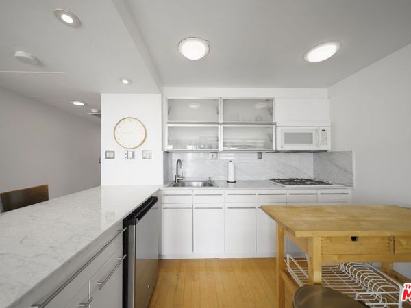 800 W 1st Street, Unit 2104, Los Angeles, CA 90012