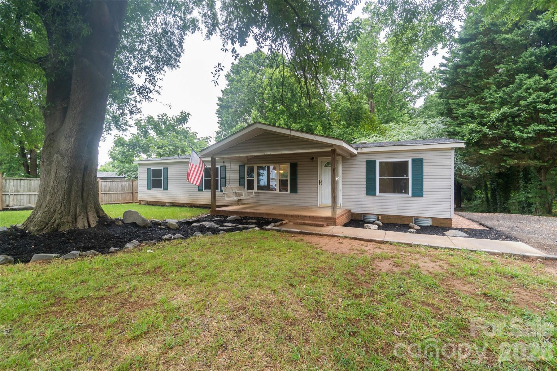 3902 Sharyn Drive, Charlotte, NC 28214 Main Photo