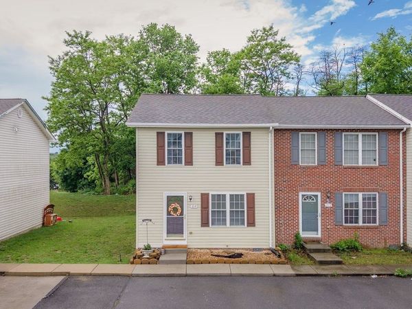 214 KADIES LN, EDINBURG, VA 22824