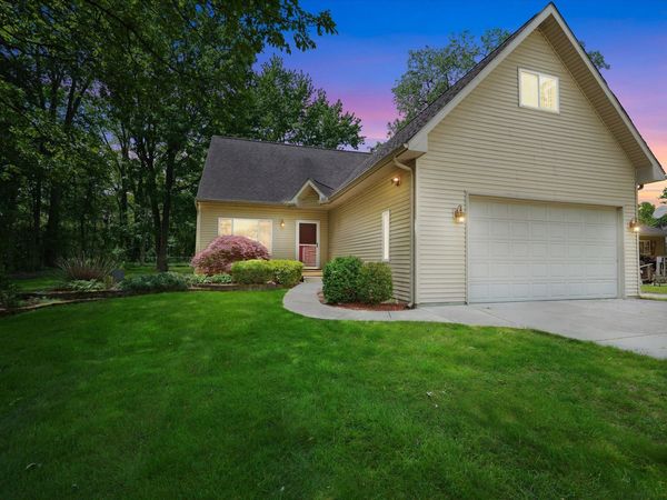 4387 Sunburst Avenue, Waterford, MI 48329