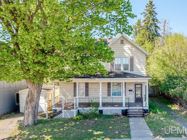 112 W Ludington Street, Iron Mountain, MI 49801