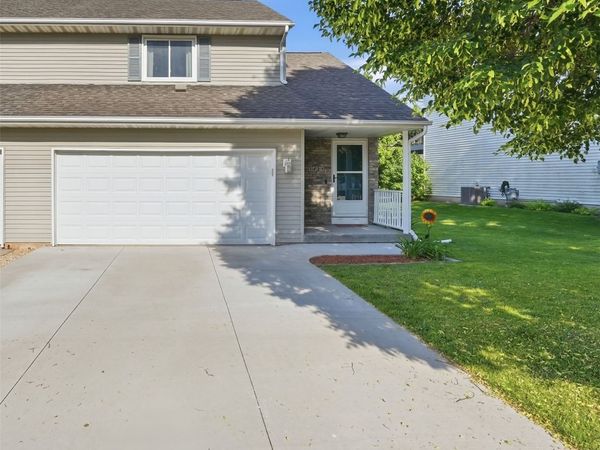 1425 Kodiak Court, Coralville, IA 52241