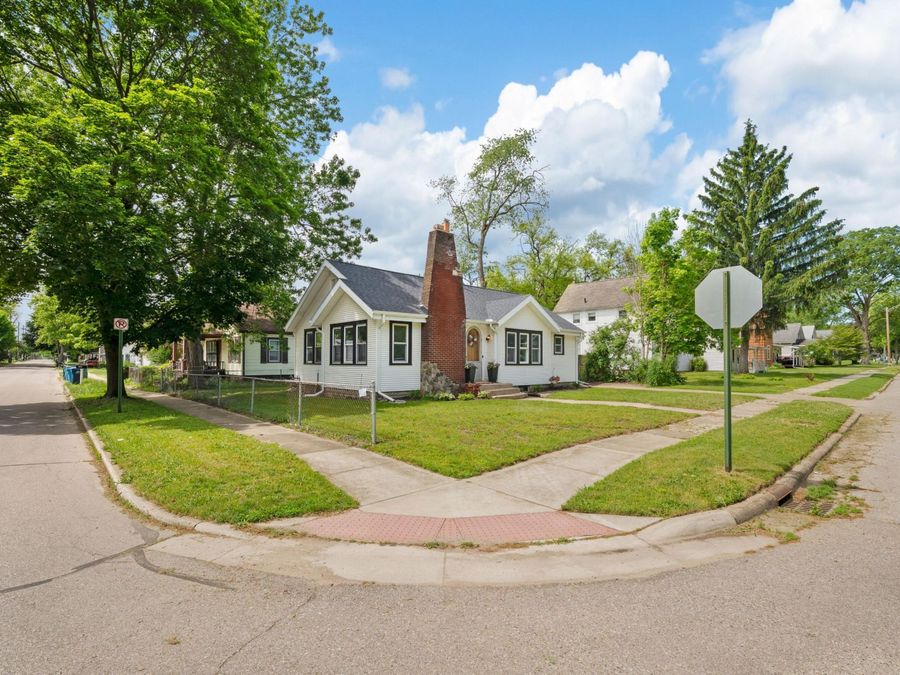 Property Image 4