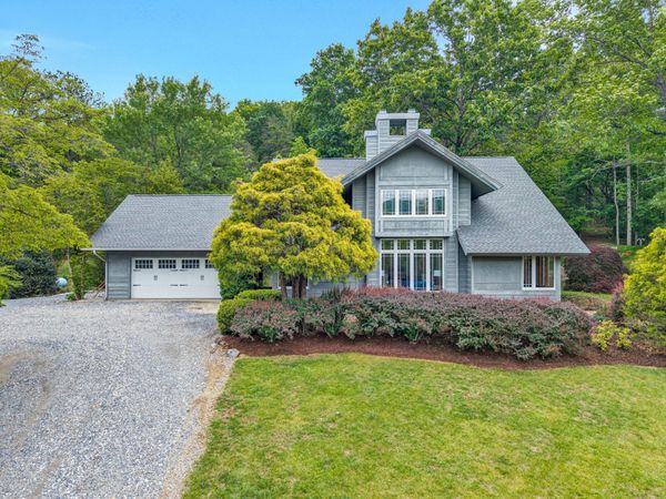 1560 Lee LN , Fincastle, VA 24090