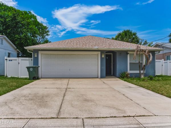 401 Mobile Avenue, Daytona Beach, FL 32118