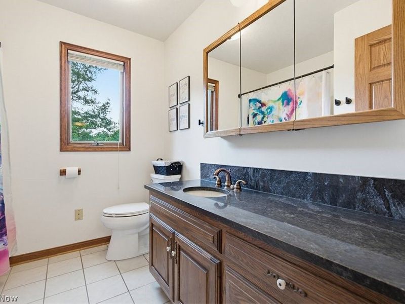 951 S Azalea Boulevard , Barberton, OH 44203 Photo 33