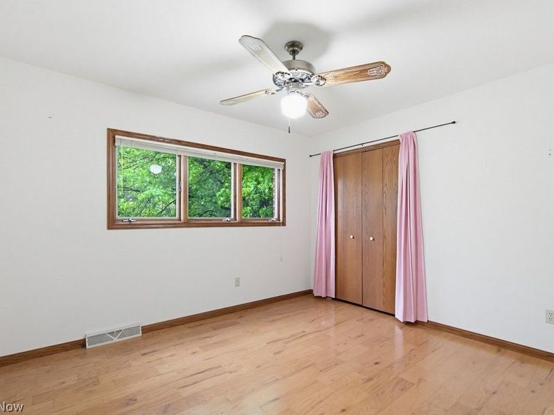 951 S Azalea Boulevard , Barberton, OH 44203 Photo 34