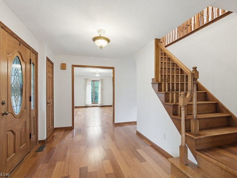 951 S Azalea Boulevard , Barberton, OH 44203 Photo 9