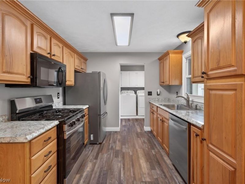 7570 Pinehurst Drive , Mentor on the Lake, OH 44060 Photo 10