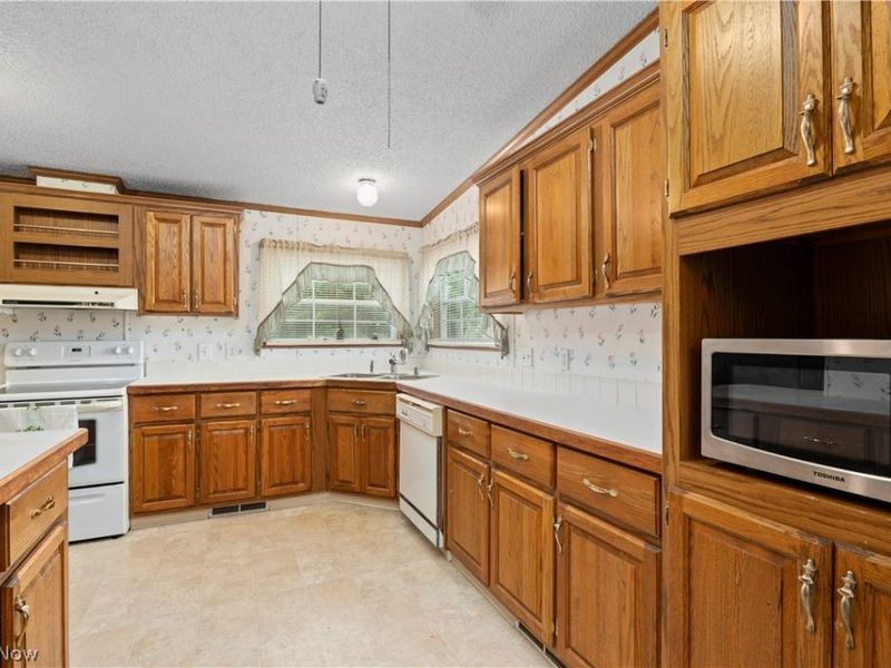 17 Schuberts Alley , Olmsted Township, OH 44138 Photo 15
