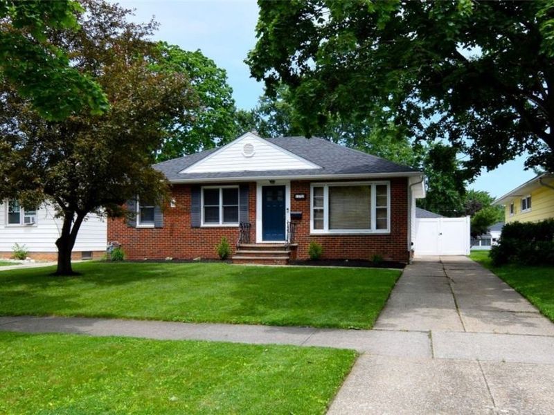11710 Barrington Boulevard , Parma Heights, OH 44130 Photo 2